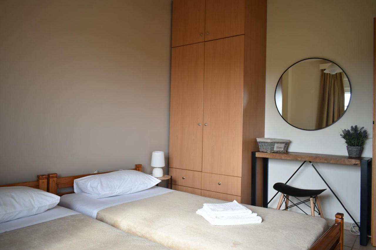 Mini Art Apartments Gerani  Exterior photo